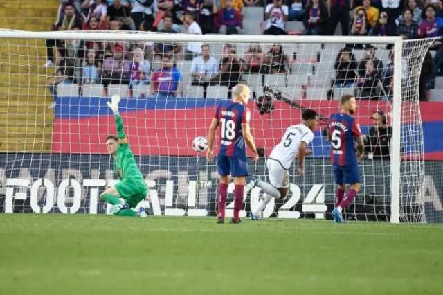 'كلاسيكو الأرض'.. الملكي يسعى لتثبيت الصدارة والبرشا يبحث عن رفع المعنويات