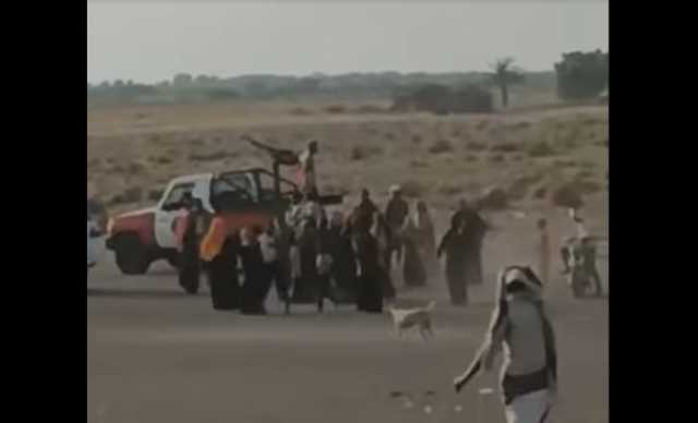 جماعة الحوثي تختطف مواطنين بعد مداهمة قريتهم في الحديدة