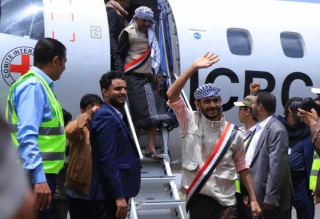 صباح الغد.. مصادر لـ 'الموقع بوست' تكشف عن مبادرة حوثية للإفراج عن 100 مختطف من جانب واحد