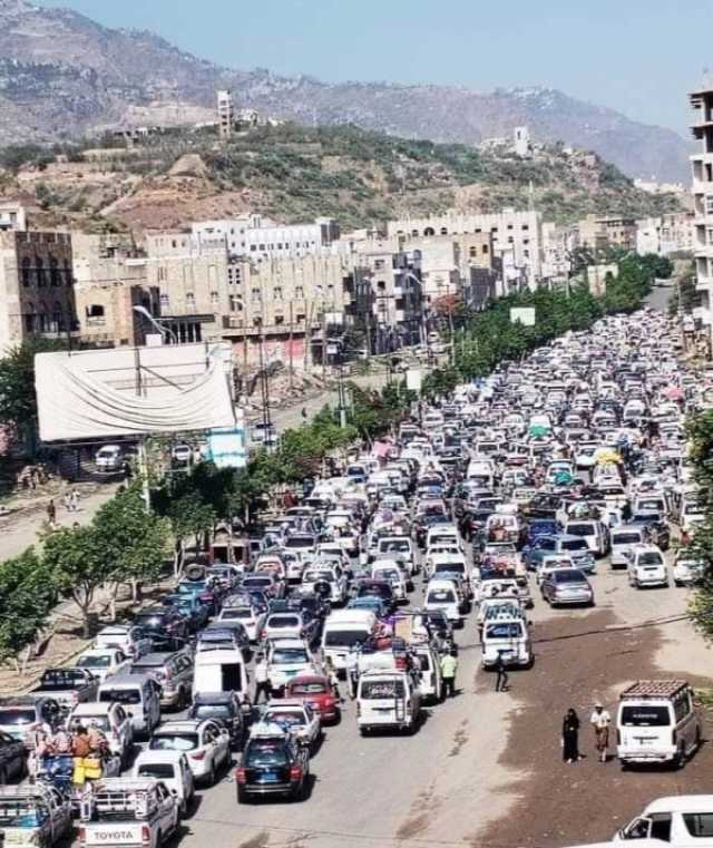 تعز.. المخلافي يعلن فتح طريق الحوبان - جولة القصر خلال ساعات الليل والنهار في رمضان