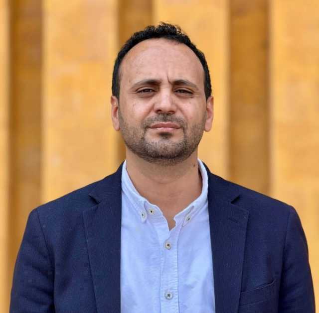 الصحفي 'عمران': المبعوث الأممي يقبل شرط الحوثيين ويرفض شرط الشرعية لحضور مفاوضات الأسرى