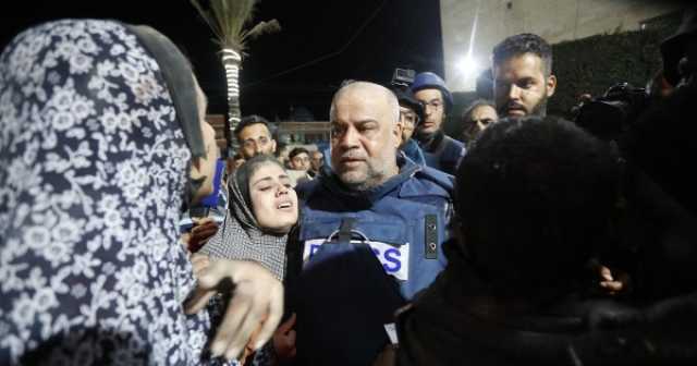 'حمزة كان كُلّي'.. هكذا رثى وائل الدحدوح نجله الشهيد