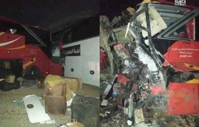 حضرموت.. وفاة وإصابة أكثر من 40 شخصا جراء تصادم مروع بين حافلتي ركاب في 'العَبْر'