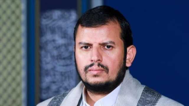 زعيم الحوثيين ينفي تصريحات ترامب: لم نستسلم وترامب يجيد التهريج