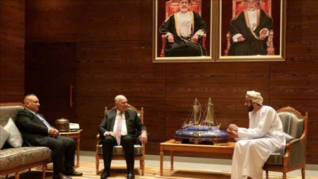 وزير خارجية العراق يصل سلطنة عُمان لبحث 'التطورات الإقليمية'