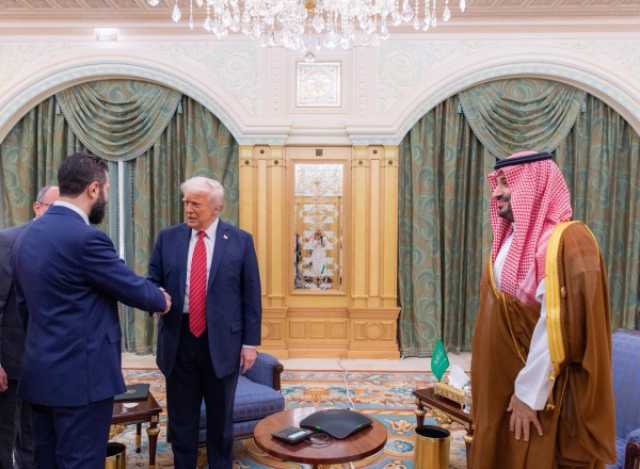 الليرة السورية تتحسن مقابل الدولار بعد إعلان ترامب رفع العقوبات