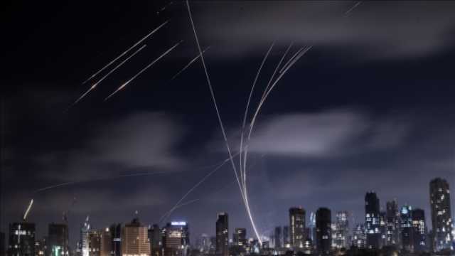 رشقة صاروخية من إيران على إسرائيل هي الأولى منذ 18 ساعة