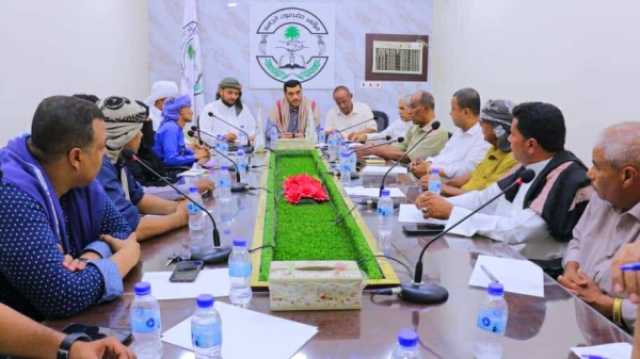 حضرموت الجامع يجدد تمسكه بـ 'الحكم الذاتي' ويُحمّل السلطة المحلية مسؤولية تدهور الخدمات