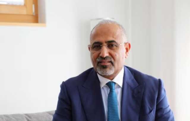 الزُبيدي يزعم أن تعز ومأرب سينضمان إلى الجنوب العربي في إطار دولة مستقلة