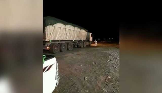 صحيفة لبنانية: الإمارات تنهب ذهب ومعادن اليمن من جبل النار في مدينة المخا