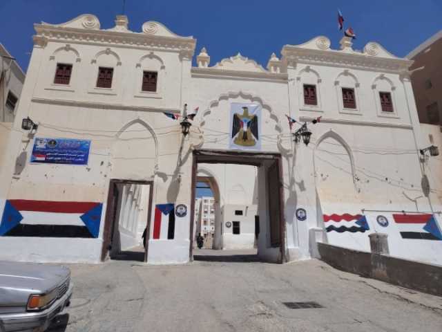 مندوب اليمن لدى اليونسكو يُحذّر من عبث الانتقالي بمدينة شبام التاريخية