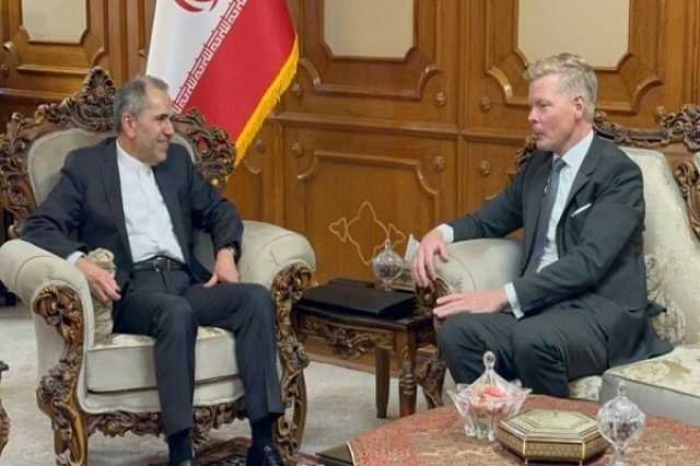 المبعوث الأممي يبحث مع مسؤول إيراني بمسقط خريطة الطريق لاتفاق السلام في اليمن