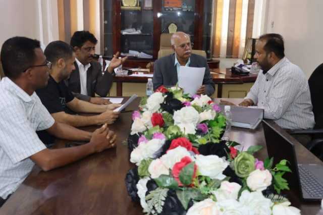 لجنة فنية بوزارة النقل تناقش أسباب حادثة احتراق حافلة النقل الجماعي في أبين