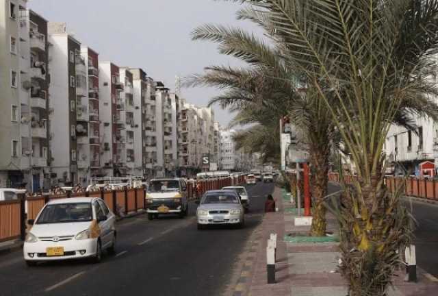 عدن.. الشرطة تلقي القبض على سائق باص حاول اختطاف فتاة شابة