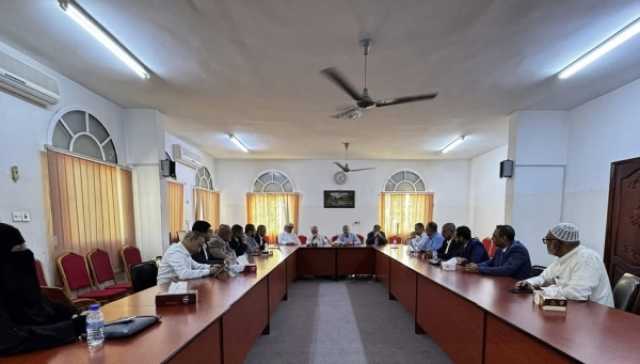 فريق الإصلاحات الاقتصادية يعقد اجتماعه السنوي بسيئون ويدعو لتوحيد الإيرادات إنهاء الجبايات غير القانونية