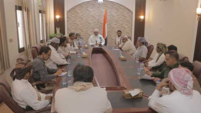 لجنة الاعتصام تهاجم 'سياسيات التضييق' على أبناء المهرة بإغلاق ميناء نشطون ورفع الرسوم الجمركية