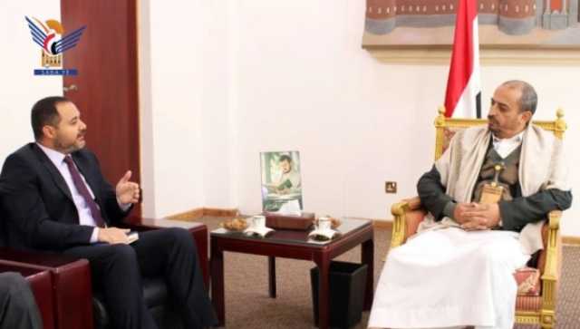الحوثيون يسلمون رسالة للمبعوث بشأن الخطوات الضرورية لحلحلة الملف الإنساني باليمن