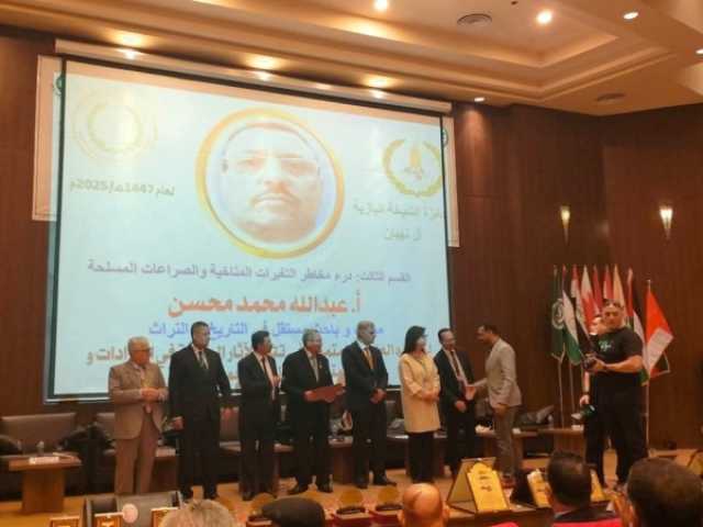 الباحث اليمني 'كحسن' يفوز بجائزتين عربيتين مرموقتين في مجال حماية الآثار