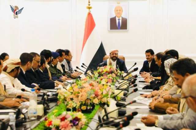 العرادة يترأس اجتماعاً لتنفيذي مأرب ويشدد على تسهيل معاملات المواطنين