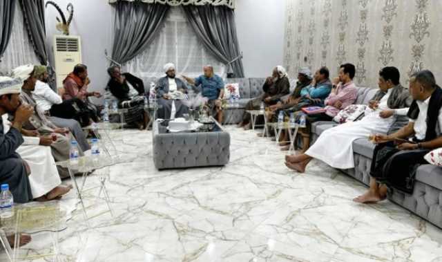 محافظ حضرموت يلتقي لجنة الوساطة ويشدد على تغليب المصلحة العامة