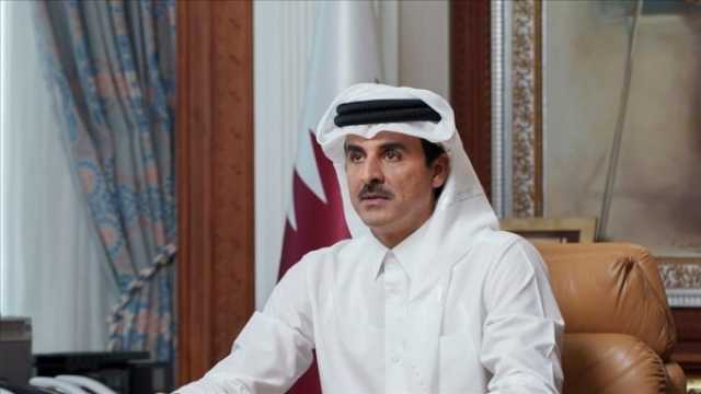 أمير قطر يغادر إلى الإمارات قبيل قمة عربية طارئة