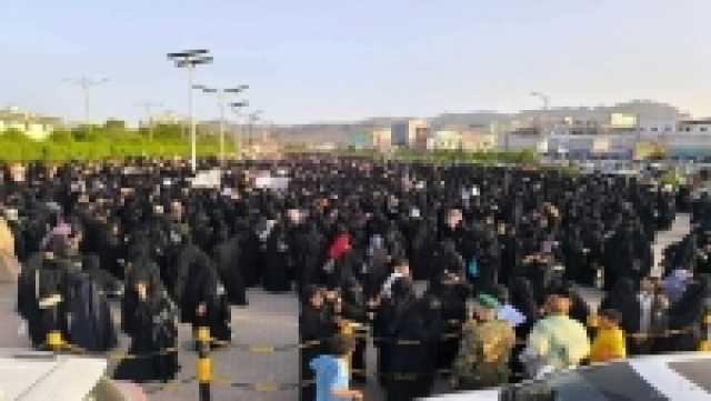 نساء عدن يقدن مشهد الغضب.. وتظاهرتُهن الحاشدة تُشعل الساحة وتحرّك الرأي العام