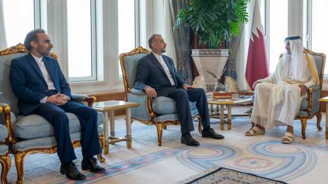  سمو الأمير يستقبل وزير الخارجية الإيراني