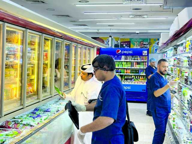 1258 جولة تفتيش غذائية بالخور والذخيرة