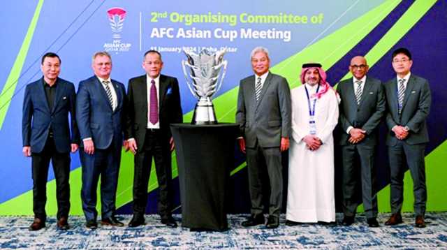 في اجتماعها صباح أمس.. اللجنة المنظمة تشيد بالملاعب العالمية