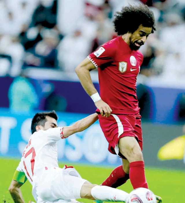 ترشيح لاعب العنابي لجائزة الأفضل.. أكـــرم عفـيـف حــديـث آسيــــا