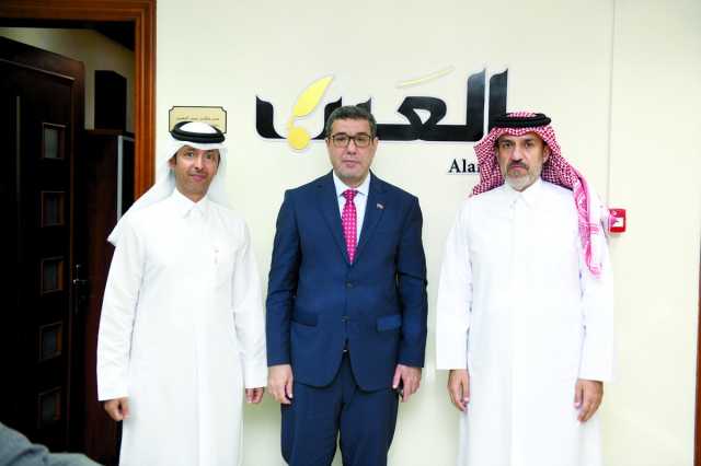 السفير اليمني يزور «العرب» ويشيد بتطوير الصحيفة