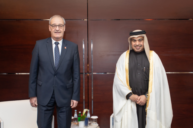 وزير المالية يجتمع مع المستشار الاتحادي المسؤول عن الإدارة الاتحادية للشؤون الاقتصادية السويسري