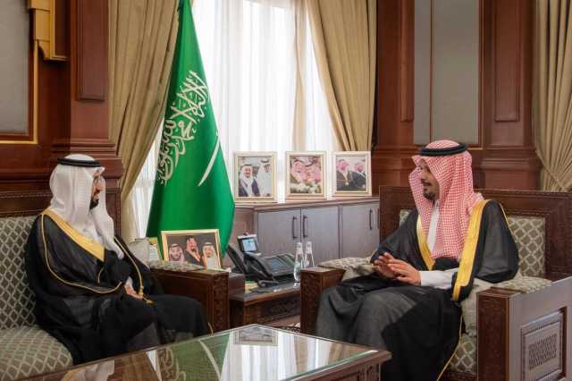 أمير المدينة يطلع على خطة عمل هيئة الغذاء والدواء لموسم الحج