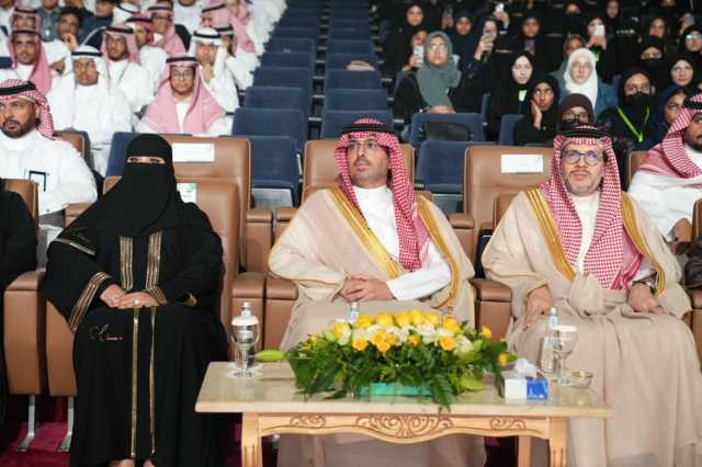 سعود بن جلوي يكرّم 1114 متفوقاً ومتفوقة بتعليم جدة