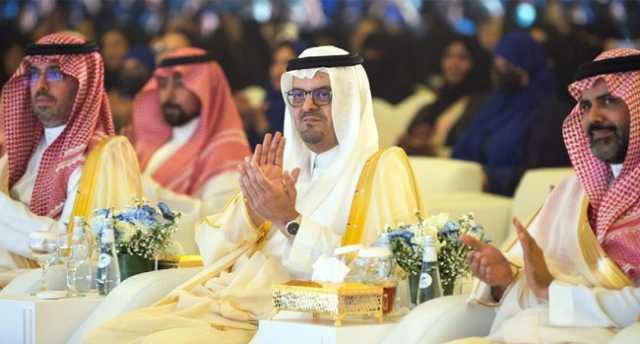 10522 خريجًا وخريجة في مختلف التخصصات.. نائب أمير مكة المكرمة يشرف حفل التخرج بجامعة جدة