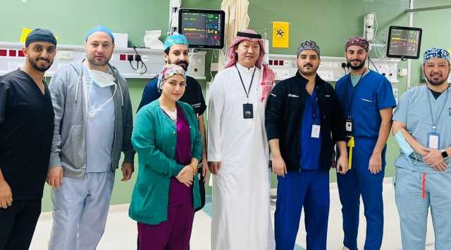 مستشفى شرق جدة ينجح لأول مرة بإجراء استبدال لمفصل الورك عن طريق الشق الجراحي الأمامي