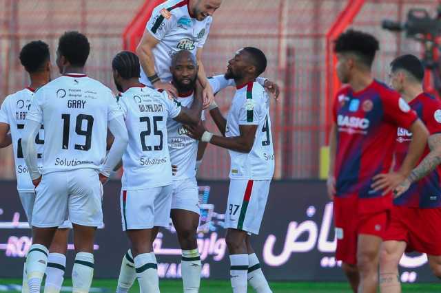 الاتفاق يتغلب على ضمك بثنائية في دوري روشن