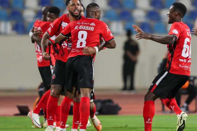 الرياض يتغلب على الأخدود بثنائية في روشن