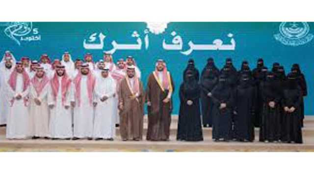 نائب أمير مكة المكرمة يتسلّم تقرير “المساحة الجيولوجية”