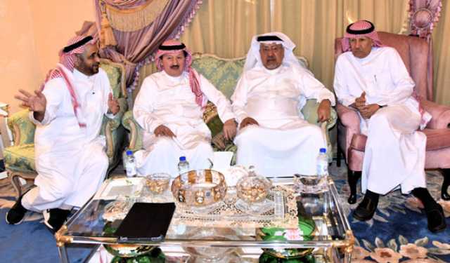 خوجه يقيم حفل المعايدة