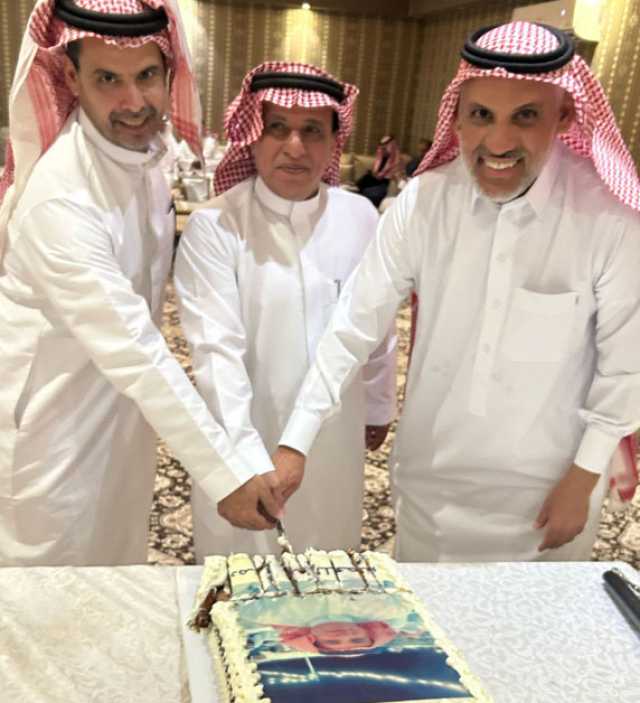 أهالي شعبة المغاربة يكرمون المنعمي بمناسبة تقاعده