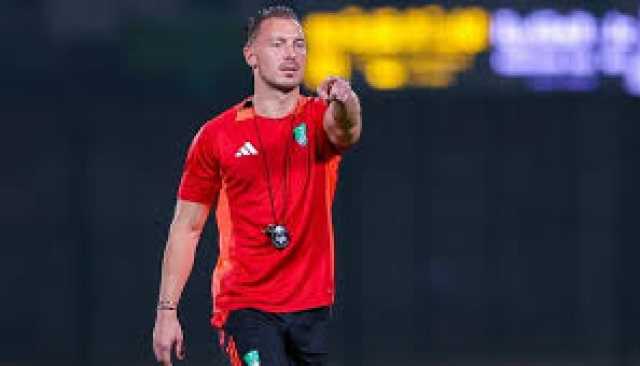 الأهلي يستحوذ على جوائز الأفضل في روشن عن شهر إبريل