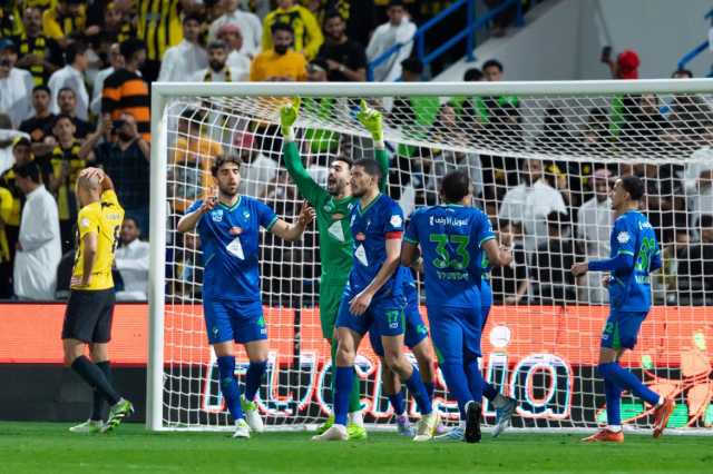الفتح ينهي الشوط الأول متقدمًا على الاتحاد بهدف