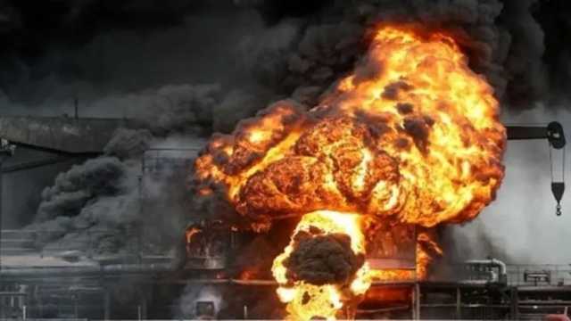 شاهد.. مئات المصابين في انفجار ميناء بندر عباس جنوب إيران