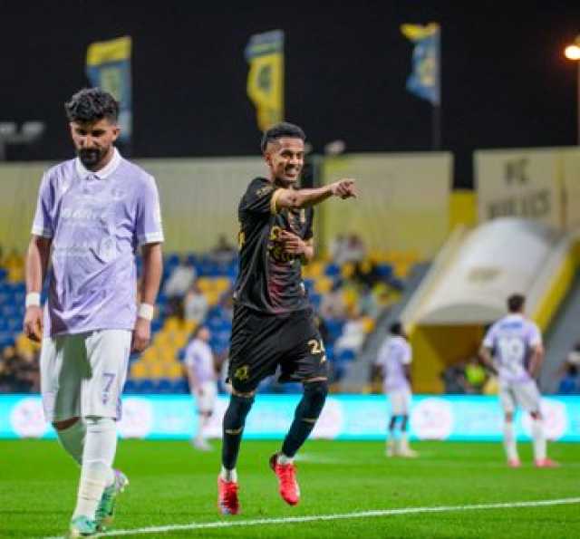 الوحدة ينعش آماله بالبقاء بثنائية التعاون