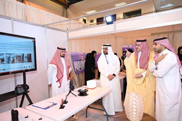 رئيس جامعة الملك عبدالعزيز يرعى افتتاح فعاليات المعرض الهندسي بفرع الجامعة في رابغ