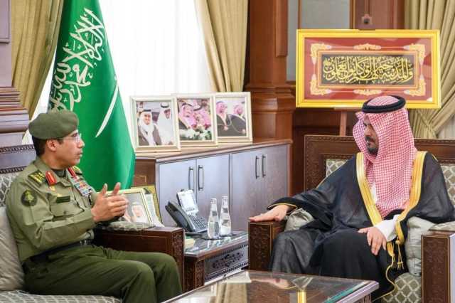 أمير المدينة يستعرض جهود “الجوازات” في خدمة الحجاج عبر المنافذ