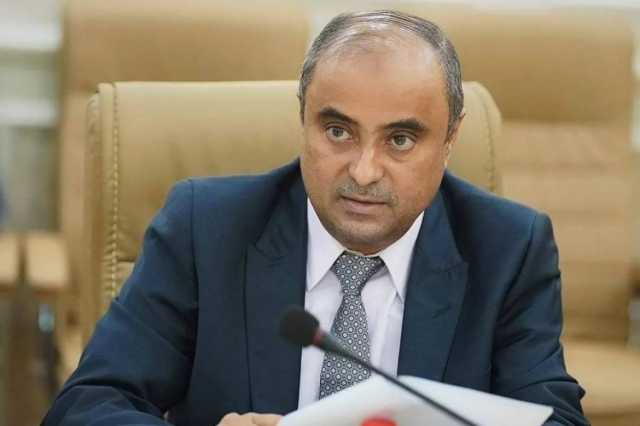 رئيس مجلس القيادة اليمني يصدر مرسومًا بتعيين سالم بن بريك رئيساً للوزراء