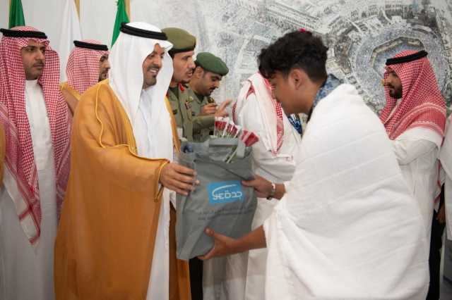 بتوجيه من الأمير خالد الفيصل|نائب أمير منطقة مكة المكرمة يتفقد مجمع صالات الحج والعمرة بمطار الملك عبدالعزيز الدولي