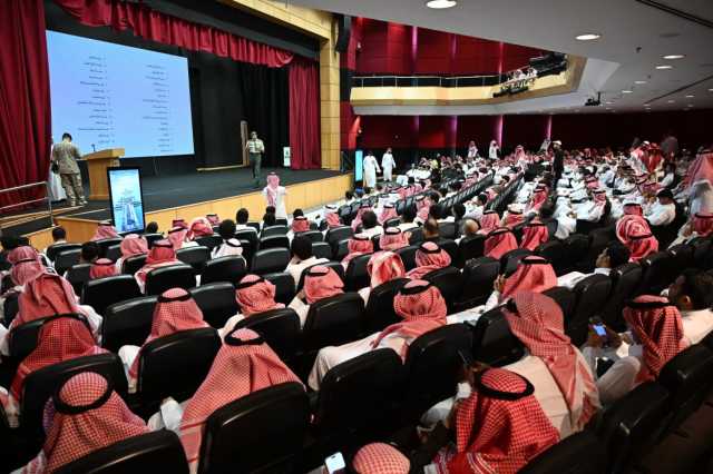 جامعة الملك عبدالعزيز تستضيف برنامج الاستقطاب الجامعي المبكر لمنسوبي وزارة الدفاع